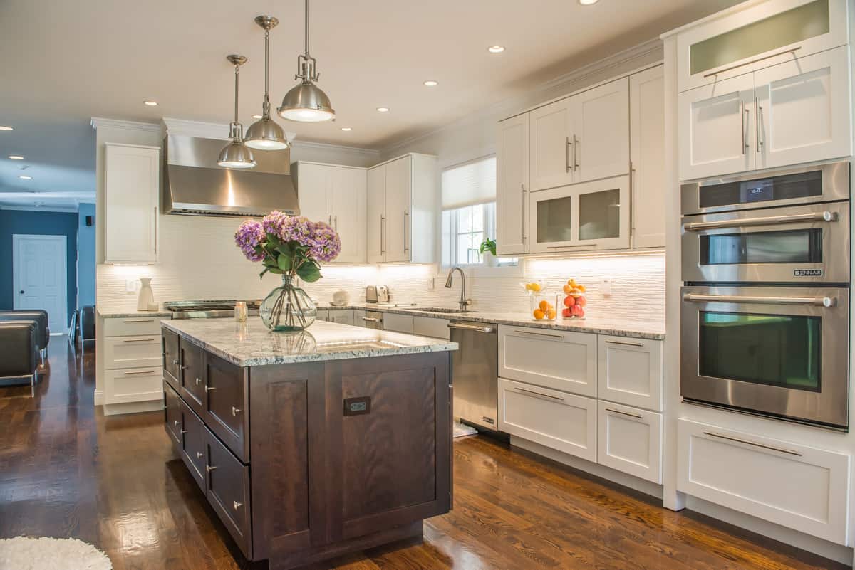 Beautiful kitchen design that can span multi-generation
